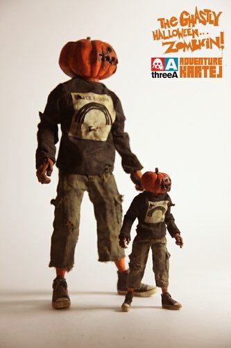 Zombkin Set figure by Ashley Wood, produced by Threea. Front view.