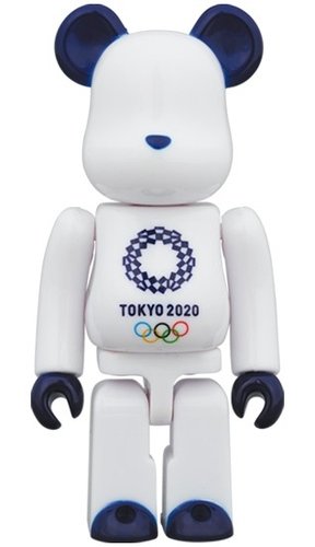 TOKYO 2020 OFFICIAL LICENSED PRODUCT BE@RBRICK 100% figure, produced by Medicom Toy. Front view.