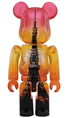 TOKYO TOWER BE@RBRICK 100% figure, produced by Medicom Toy. Front view.