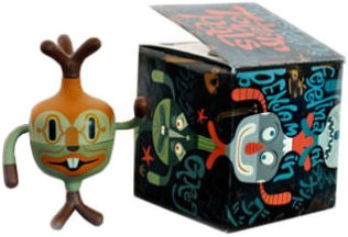Totem Pals figure by Tim Biskup, produced by Sony Creative. Front view.