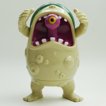 Turban Demon (さざえ鬼) Sazae Oni figure by Linden, produced by Linden. Front view.