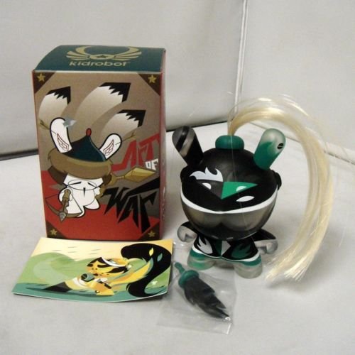 (Untitled) figure by Patricio Oliver (Po!), produced by Kidrobot. Front view.