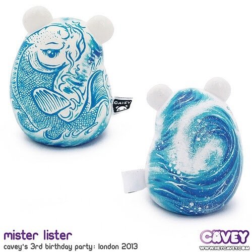 Vinyl Cavey figure by Mr. Lister. Back view.