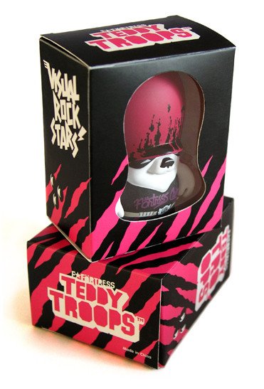 Visual Rock Star - Löndon Edition  figure by Dave The Chimp X Flying Fortress, produced by Adfunture. Packaging.