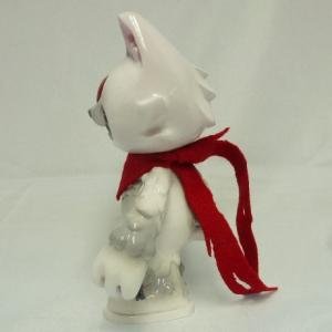 Wananeko figure by Javier Jiminez. Side view.