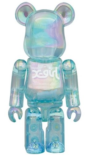 X-girl 2021 BE@RBRICK 100％ figure, produced by Medicom Toy. Front view.