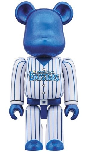 Yokohama DeNA Baystars BE@RBRICK 100% figure, produced by Medicom Toy. Front view.