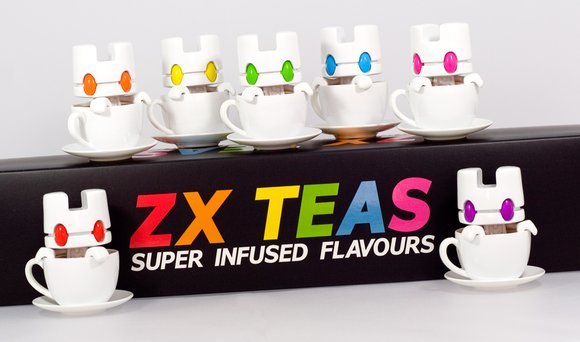 ZX TEA - White Edition figure by Matt Jones (Lunartik), produced by Lunartik Ltd. Packaging.